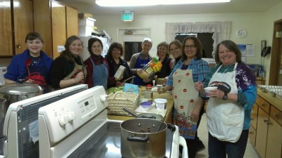 Snoqualmie Valley Women in Business preparing shelter dinner in February,  Photo: Facebook image