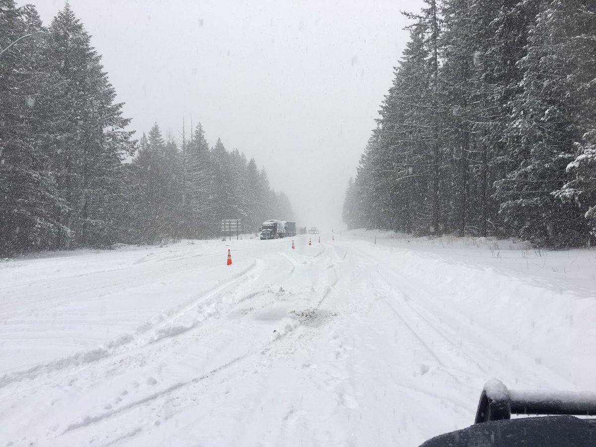 Record Snowfall Leaves Many Valley Roads Impassable, Closes Snoqualmie ...